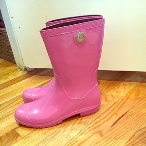 Uggs rain boots